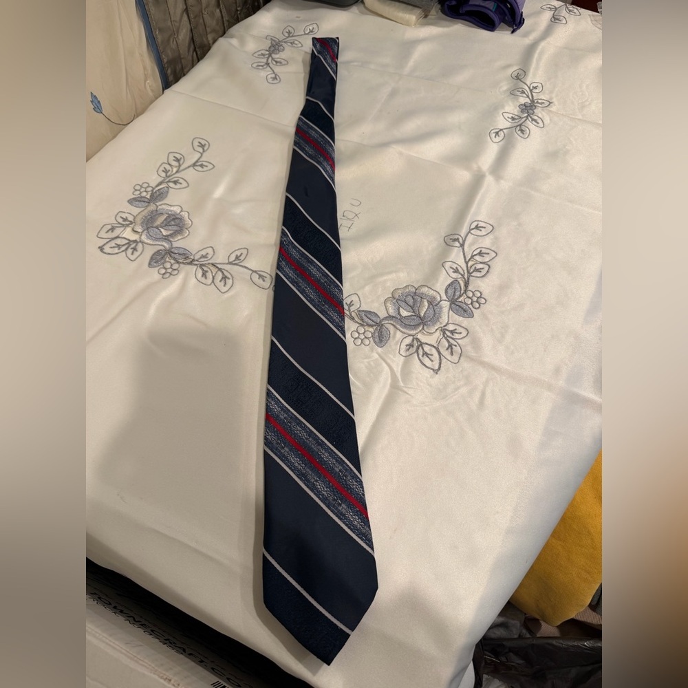Classic Navy and Red Striped Tie